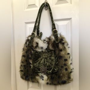 Gorgeous Boutique Olive Green and Faux Fur Shoulder Bag!